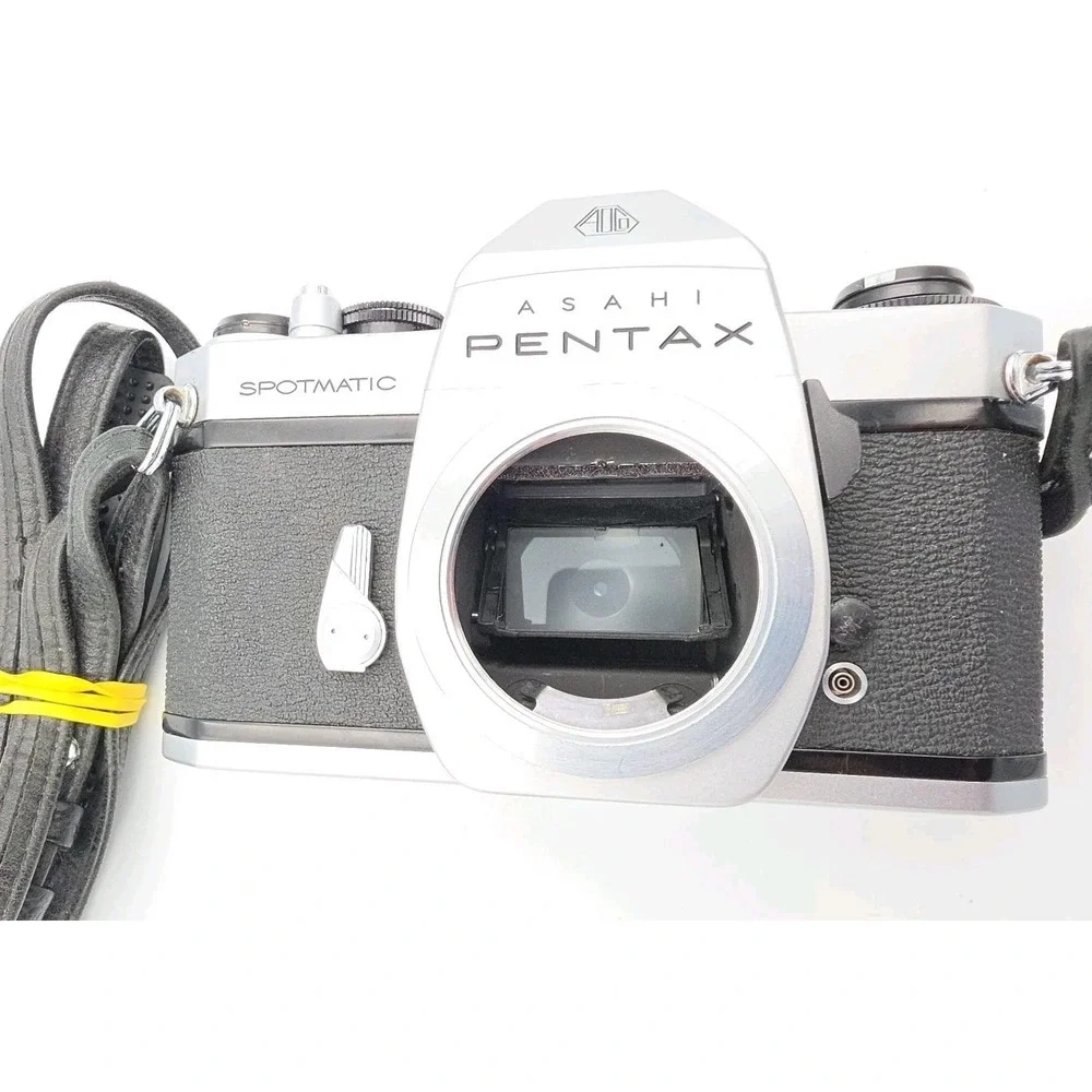 Asahi Pentax Spotmatic SP 35mm Film Camera Super Takumar 35mm f3.5 Lens Japan